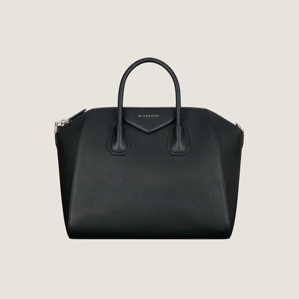 Givenchy Medium Antigona bag in grained leather